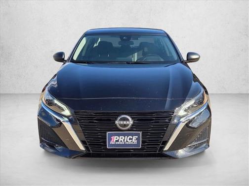 Super Black 2025 Nissan Altima SV FWD