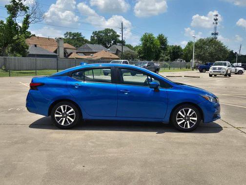 Electric Blue Metallic 2021 Nissan Versa 1.6 SV