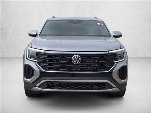 Silver Mist Metallic 2025 Volkswagen Atlas Cross Sport 2.0T SE w/Technology 4MOTION