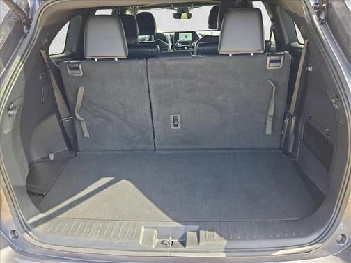 Magnetic Gray Metallic 2025 Toyota Highlander XSE