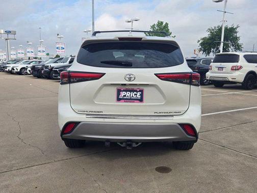 Blizzard Pearl 2021 Toyota Highlander Platinum