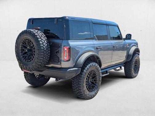 Carbonized Gray Metallic 2025 Ford Bronco Badlands