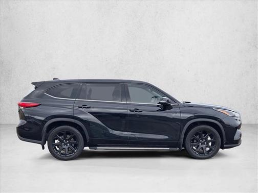 2022 Toyota Highlander L