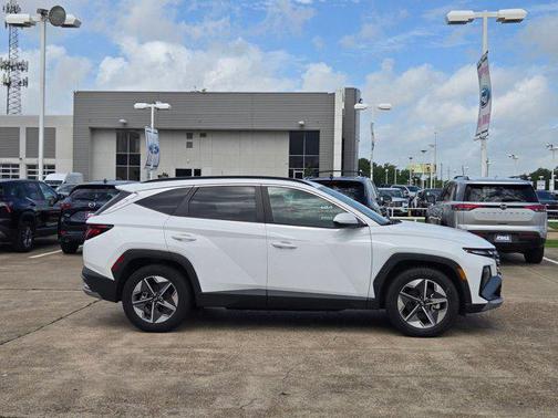 Serenity White Pearl 2025 Hyundai TUCSON SEL