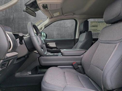 2025 Ford Expedition Max Active 4x2