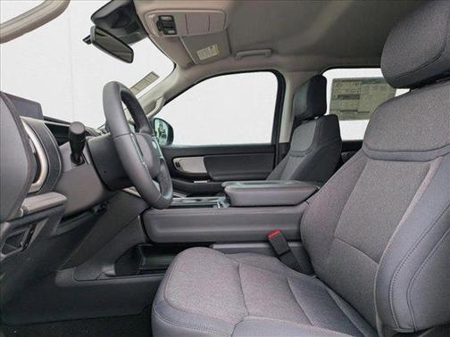 2025 Ford Expedition Max Active 4x2