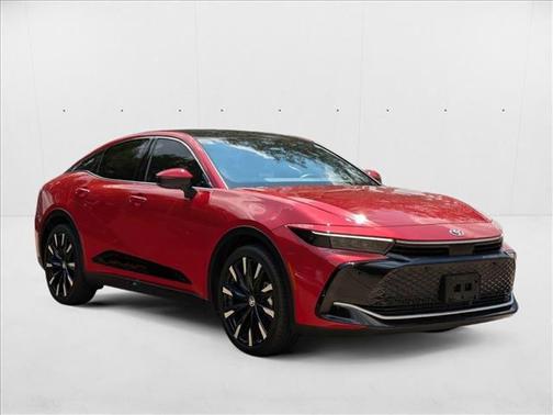 2023 Toyota Crown Platinum