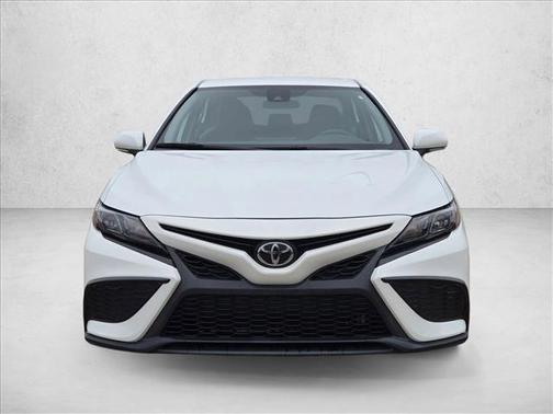 Ice Cap 2024 Toyota Camry SE