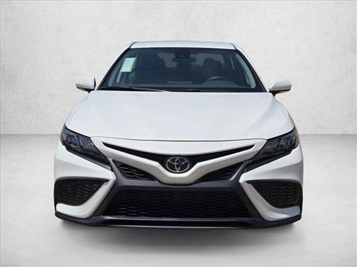 Ice Cap 2024 Toyota Camry SE