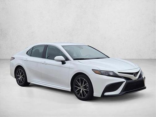 Ice Cap 2024 Toyota Camry SE