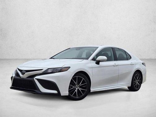 Ice Cap 2024 Toyota Camry SE