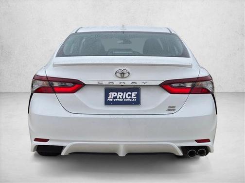Ice Cap 2024 Toyota Camry SE
