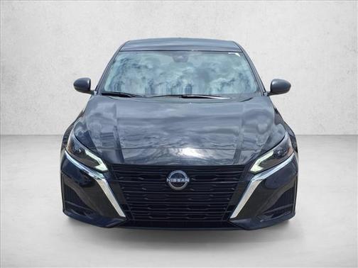 Super Black 2025 Nissan Altima SV FWD