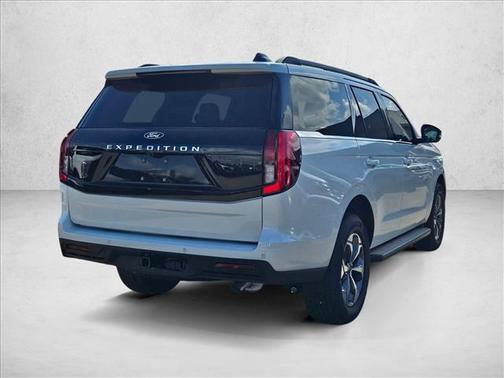 Star White Metallic Tri-Coat 2027 Ford Expedition Active