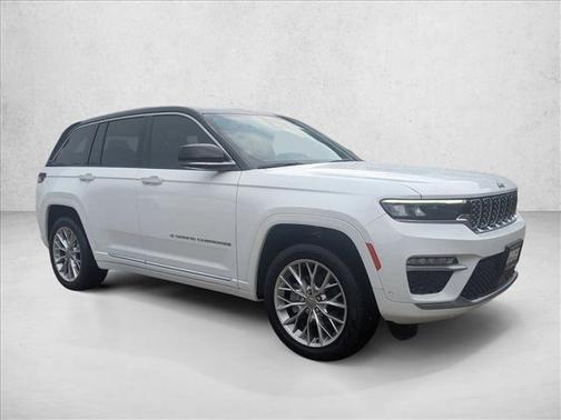 2022 Jeep Grand Cherokee Summit