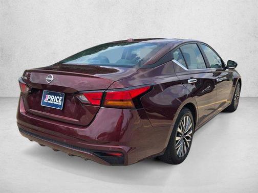 Garnet Pearl Metallic 2025 Nissan Altima SV FWD