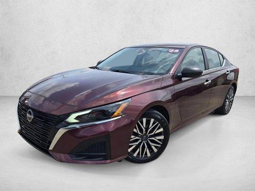Garnet Pearl Metallic 2025 Nissan Altima SV FWD