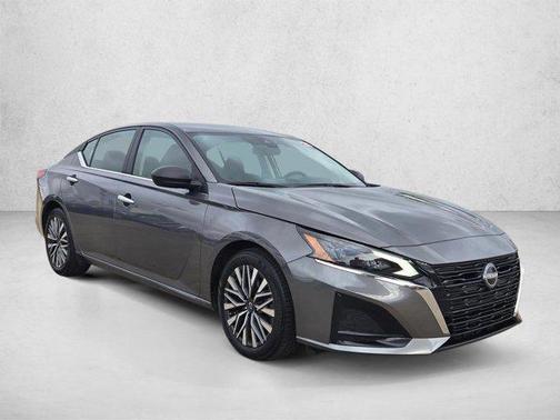 Gun Metallic 2025 Nissan Altima SV FWD