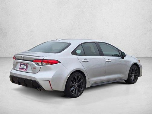 Classic Silver Metallic 2024 Toyota Corolla SE