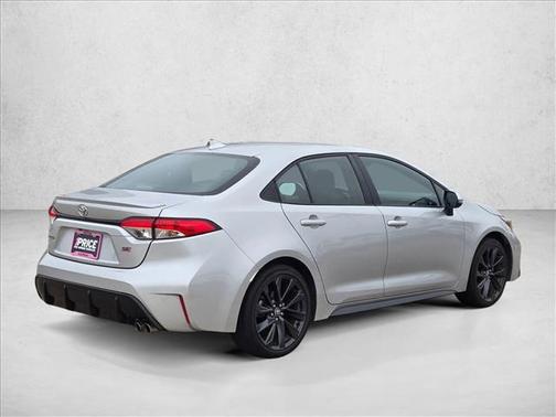 Classic Silver Metallic 2024 Toyota Corolla SE