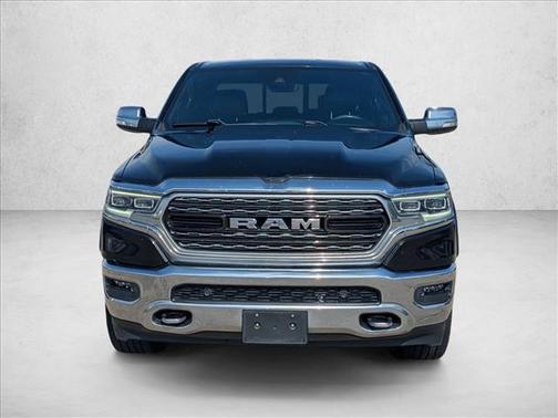 Diamond Black Crystal Pearlcoat 2021 RAM 1500 Limited