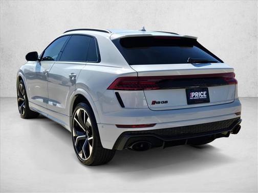 Glacier White M 2023 Audi RS Q8 4.0T