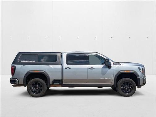 2024 GMC Sierra 2500 AT4