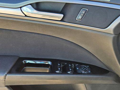 Bronze Fire Metallic Tinted Clearcoat 2015 Ford Fusion SE