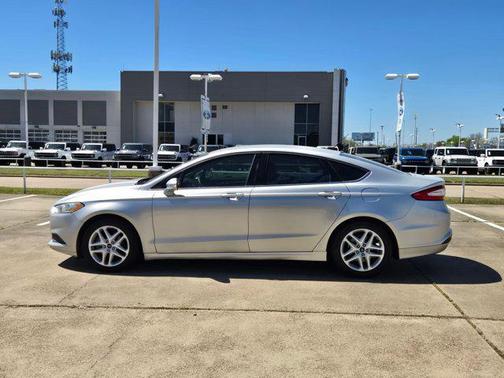 Bronze Fire Metallic Tinted Clearcoat 2015 Ford Fusion SE