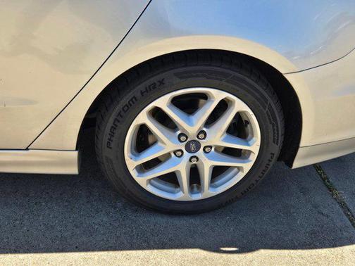 Bronze Fire Metallic Tinted Clearcoat 2015 Ford Fusion SE