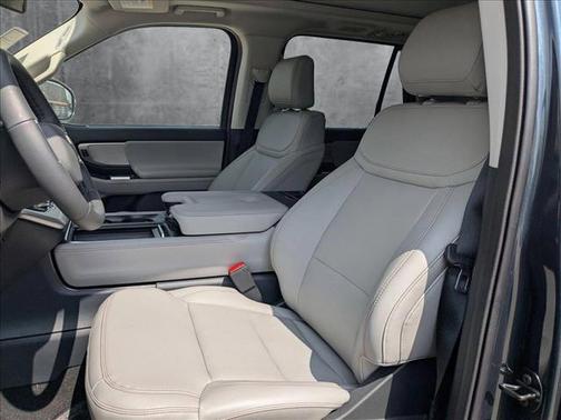 2025 Ford Expedition Max Active 4x2