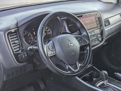 2018 Mitsubishi Outlander SE