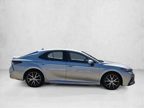 Celestial Silver Metallic 2024 Toyota Camry SE