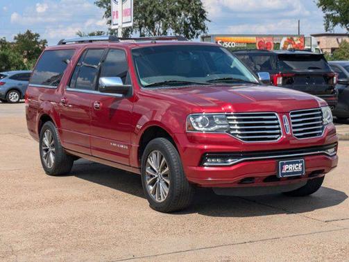 2017 Lincoln Navigator Select