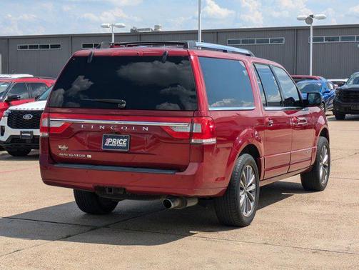 2017 Lincoln Navigator Select