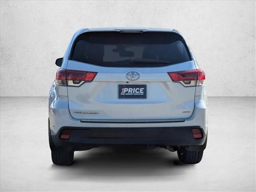 2018 Toyota Highlander LE
