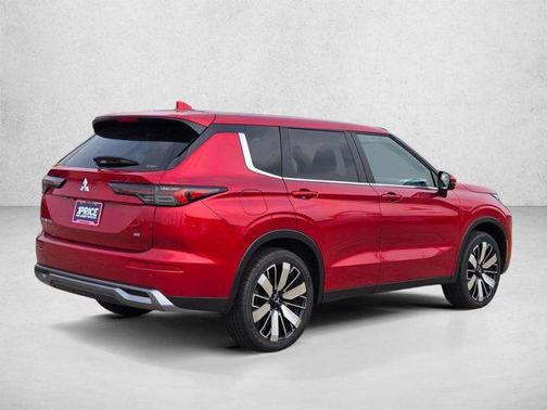 Red Diamond 2025 Mitsubishi Outlander SE 2.5 S-AWC