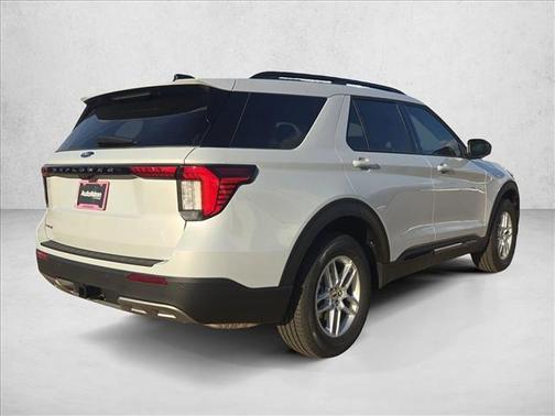 Space White Metallic 2026 Ford Explorer Active w/200A Pkg