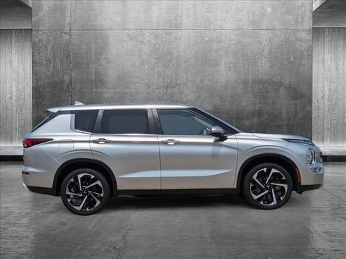 2023 Mitsubishi Outlander SE 2.5 2WD