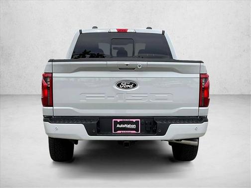 Avalanche 2026 Ford F-150 XLT