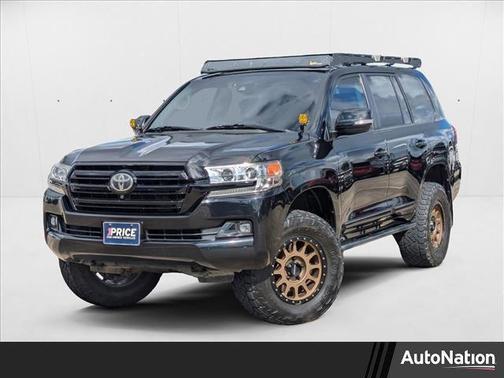 2016 Toyota Land Cruiser Base