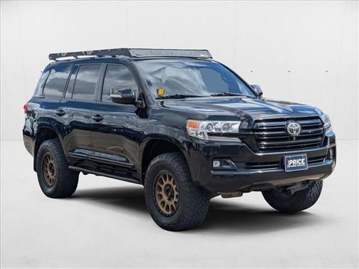 2016 Toyota Land Cruiser Base