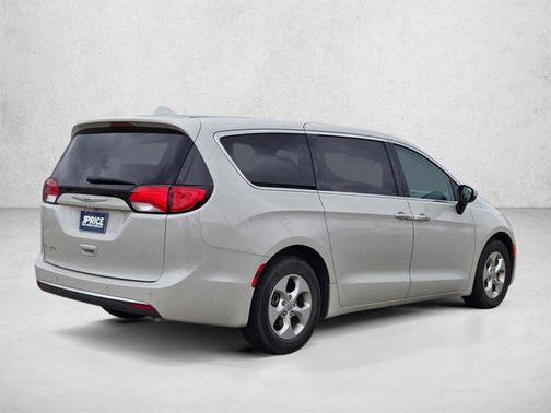 Tusk White 2017 Chrysler Pacifica Touring