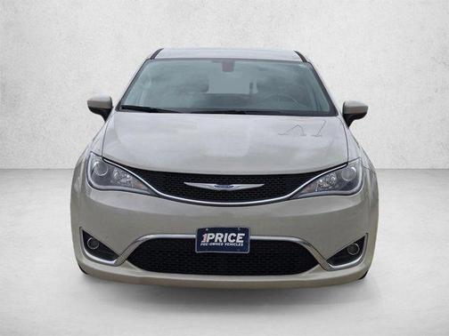 Tusk White 2017 Chrysler Pacifica Touring