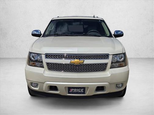White Diamond Tricoat 2014 Chevrolet Suburban 1500 LTZ