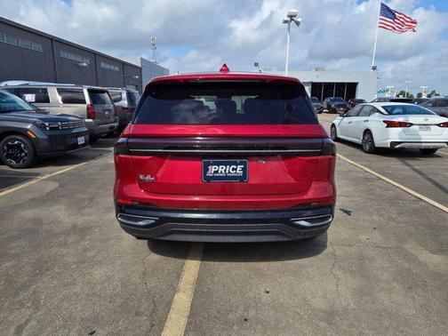 Red Carpet Metallic Tinted Clearcoat 2025 Lincoln Nautilus Premiere