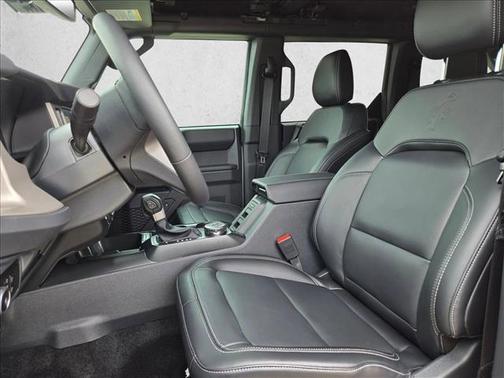 Avalanche Gray 2026 Ford Bronco Outer Banks