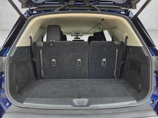 Deep Ocean Blue Pearl 2025 Nissan Pathfinder SV FWD