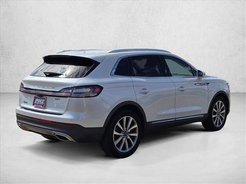 White Platinum Metallic Tri-Coat 2019 Lincoln Nautilus Select