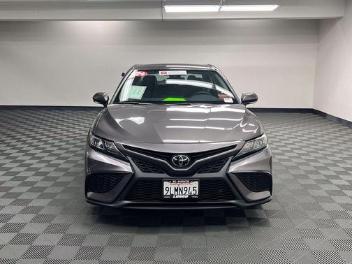 Predawn Gray Mica 2024 Toyota Camry SE